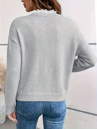 Pull ample col décolleté dentelle