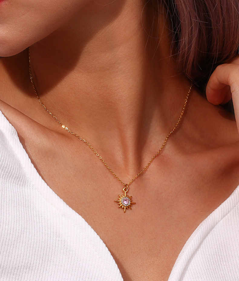 Collana con stella portafortuna placcata in oro