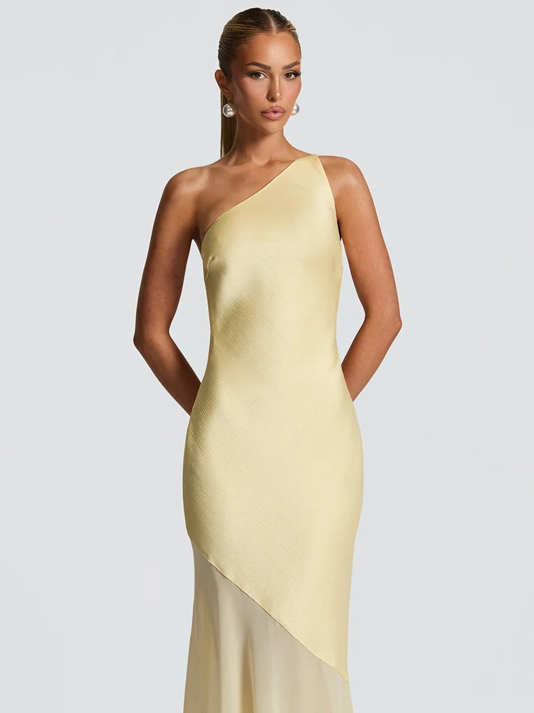 Short ruffled dress