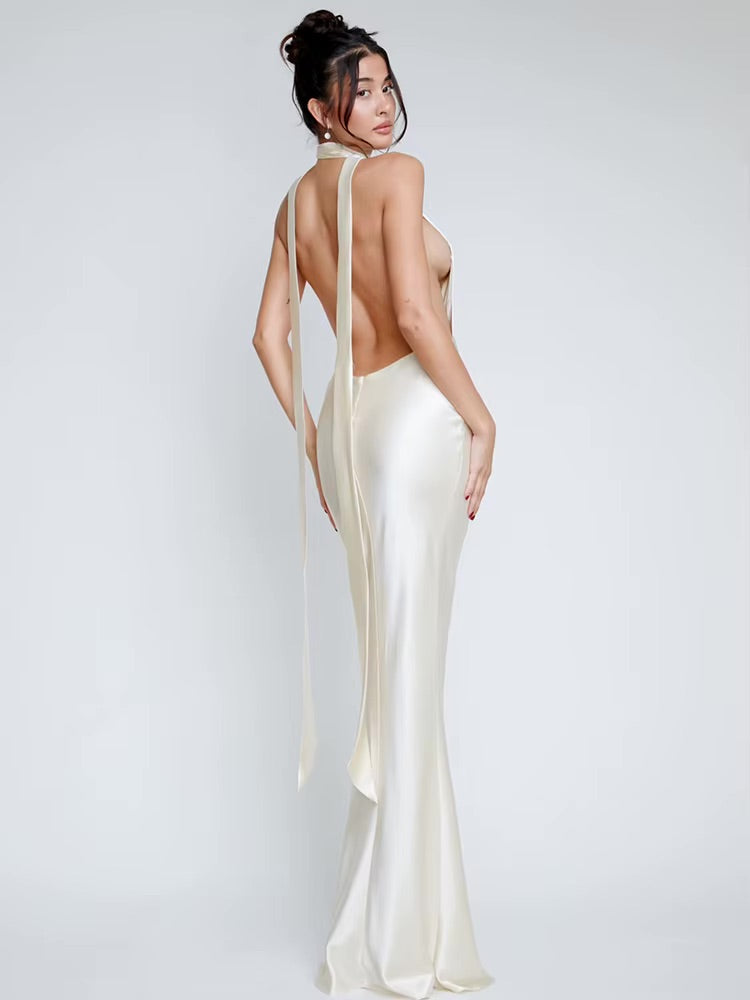 Robe dos nu satinée bretelles ultra longues