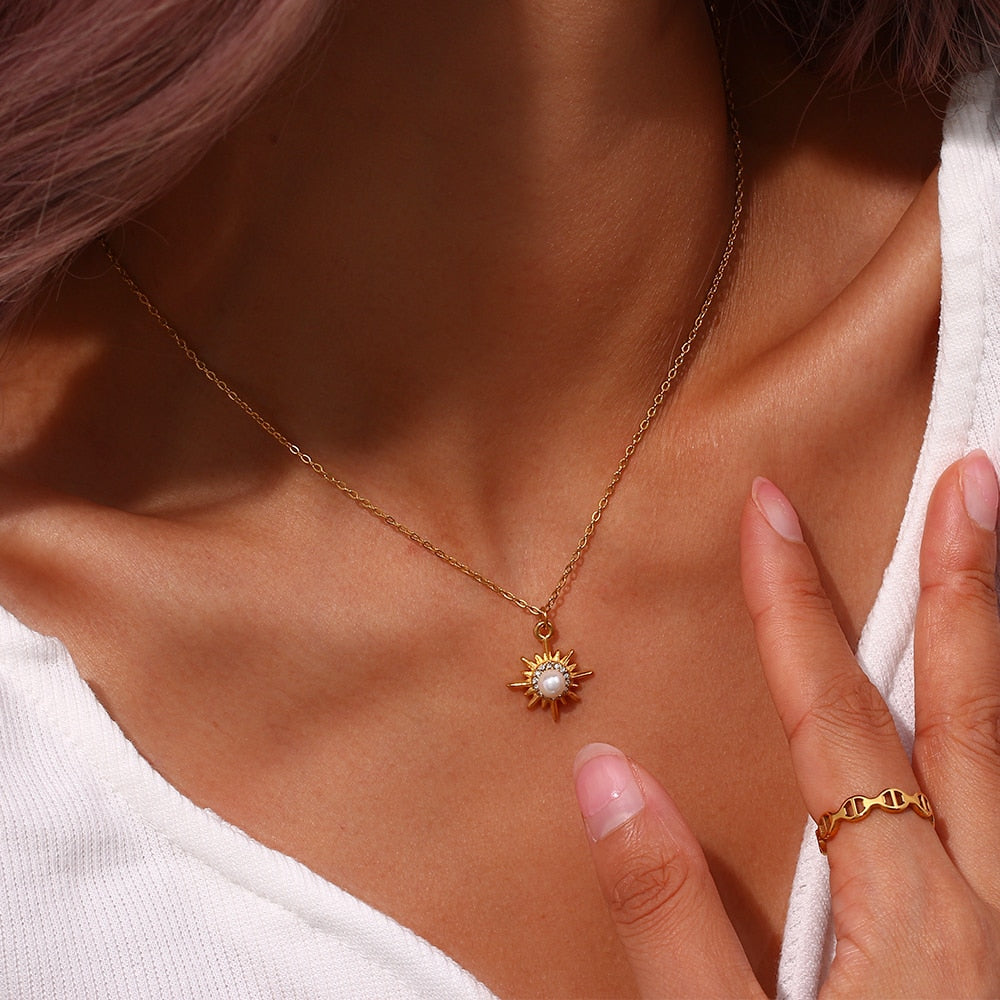 Collana con stella portafortuna placcata in oro