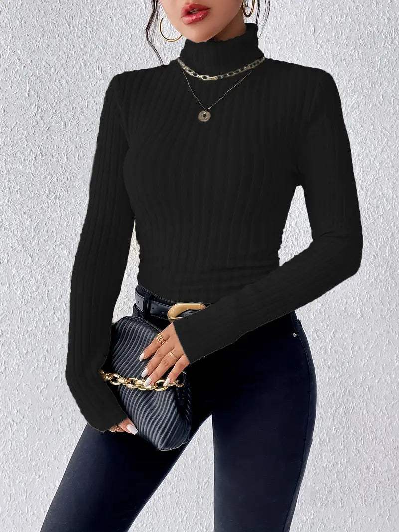 Pull cotelé simple col roulé