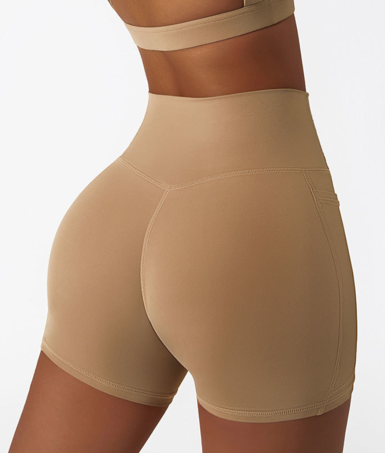 Shorts sportivi a vita alta con tasca