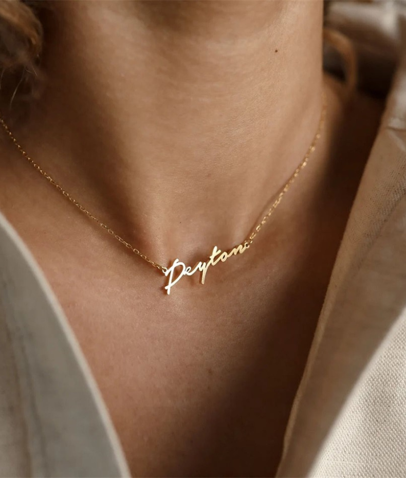 Collana con nome personalizzabile