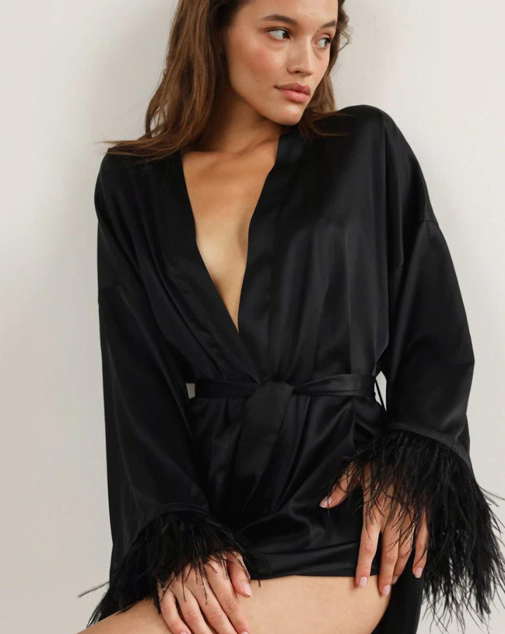 Quimono de noche con plumas